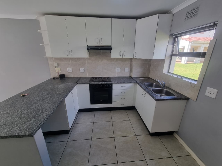 1 Bedroom Property for Sale in Royal Ascot Western Cape